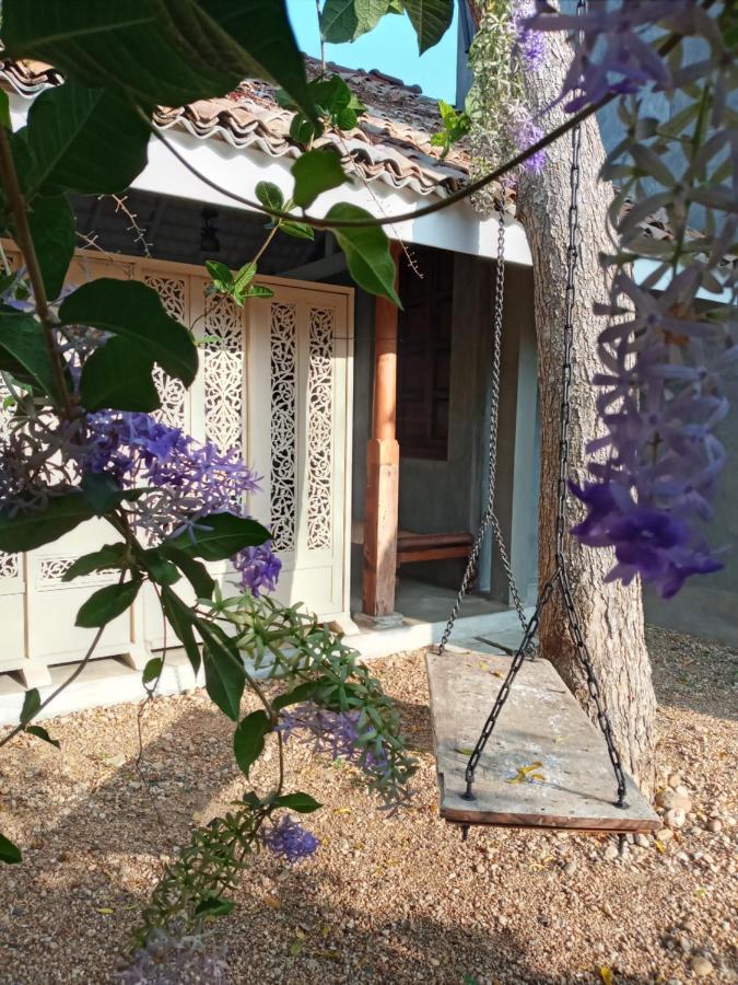 N 34 Hotel Mirissa Kültér fotó