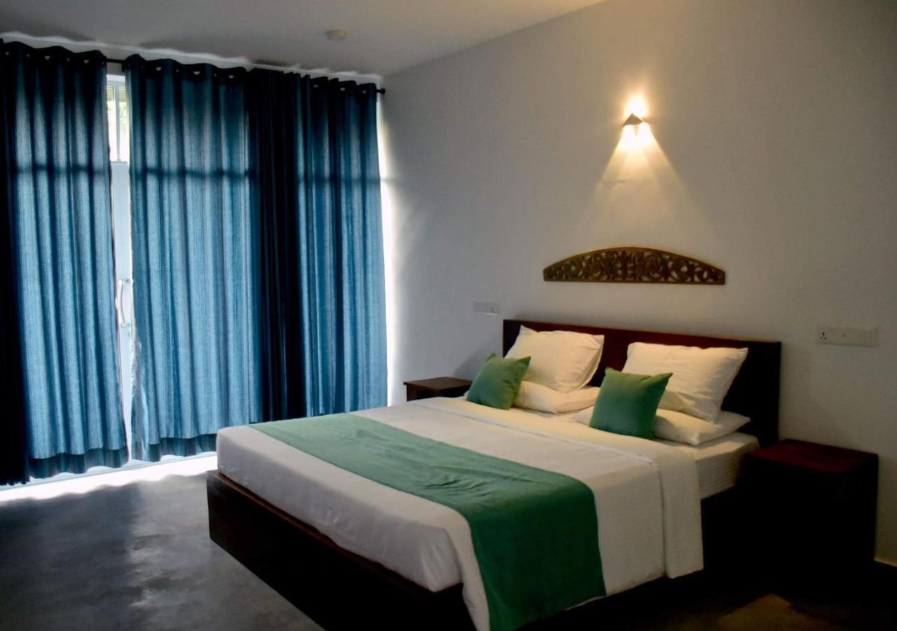 N 34 Hotel Mirissa Kültér fotó