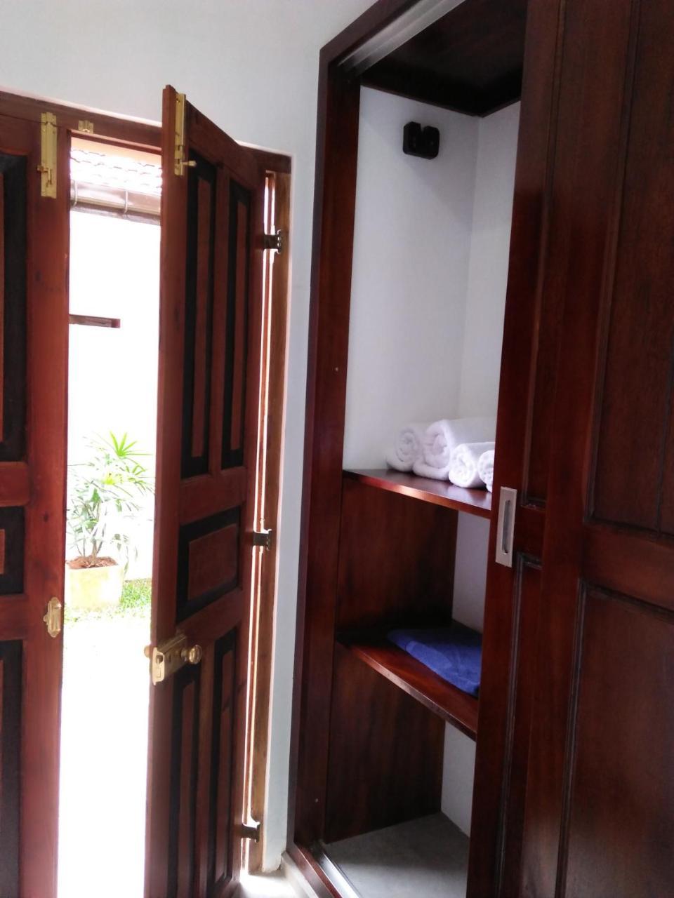 N 34 Hotel Mirissa Kültér fotó